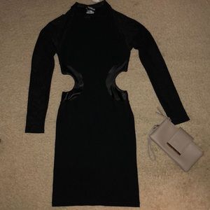 BEBE long sleeve side cutout bodycon dress 🖤